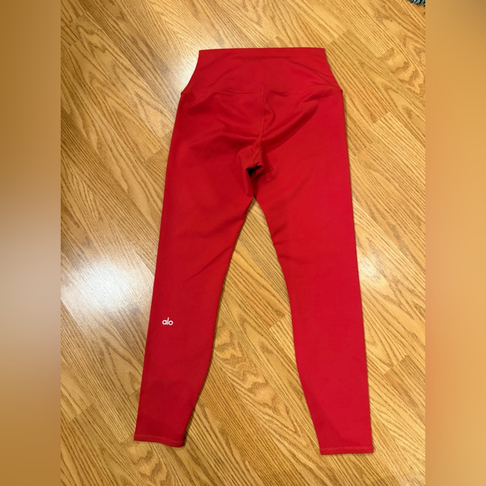 Alo High Waisted Airbrush Red 7/8 Leggings Size Small